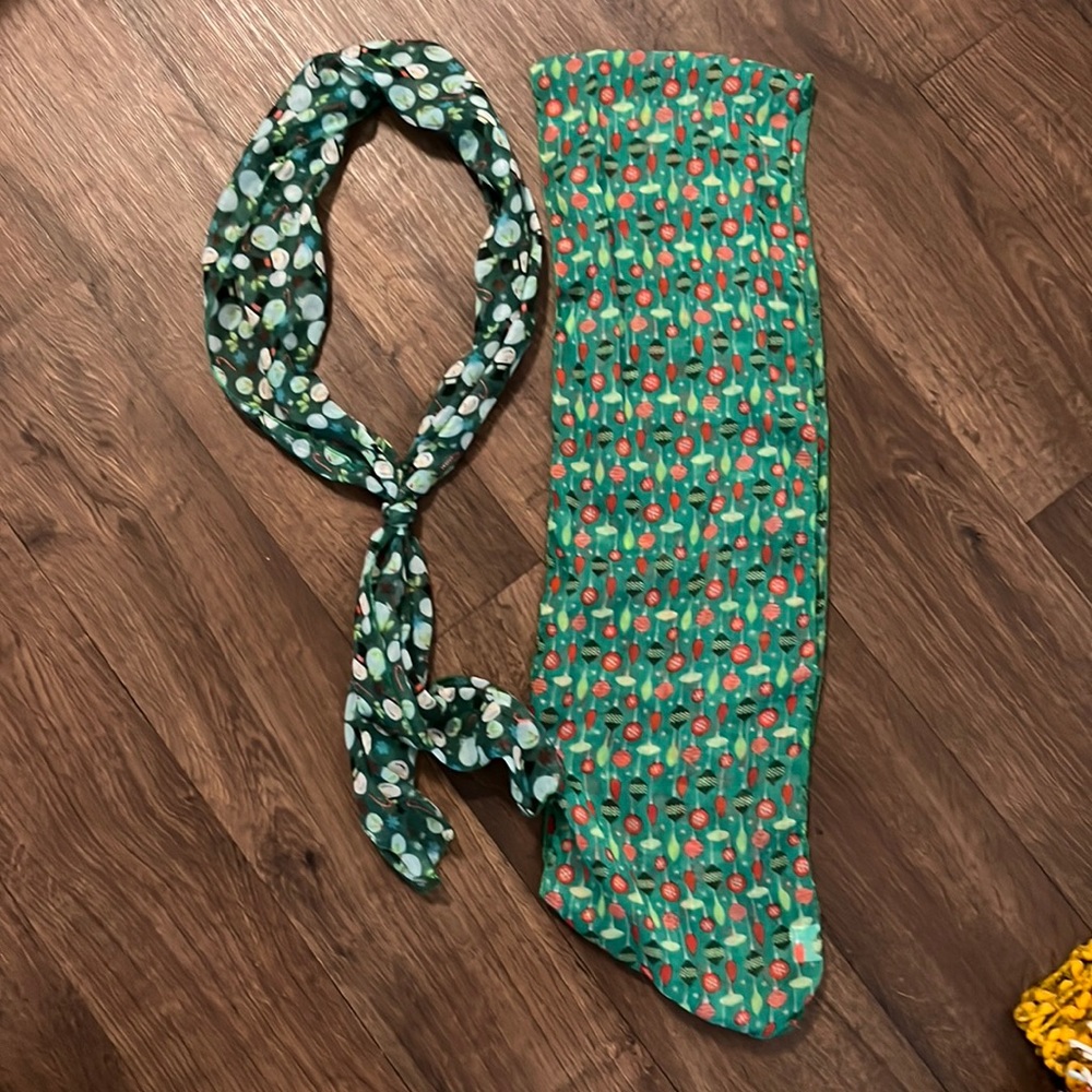 Bundle of 2 Christmas scarves